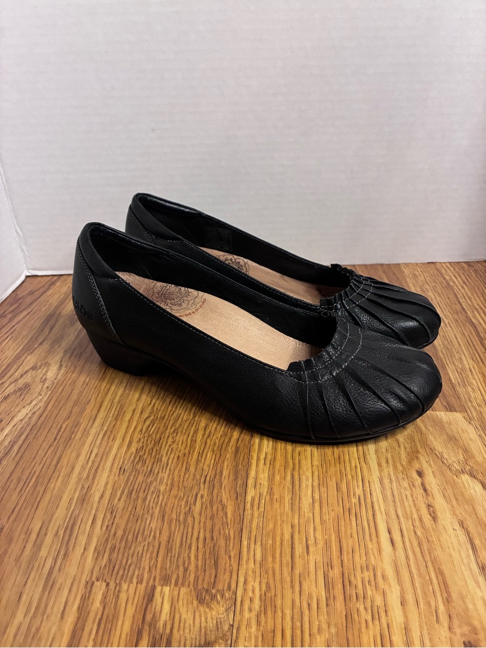 Taos Calypso Black Flat Leather Comfort Arch Slip On Women's Shoes Size 7